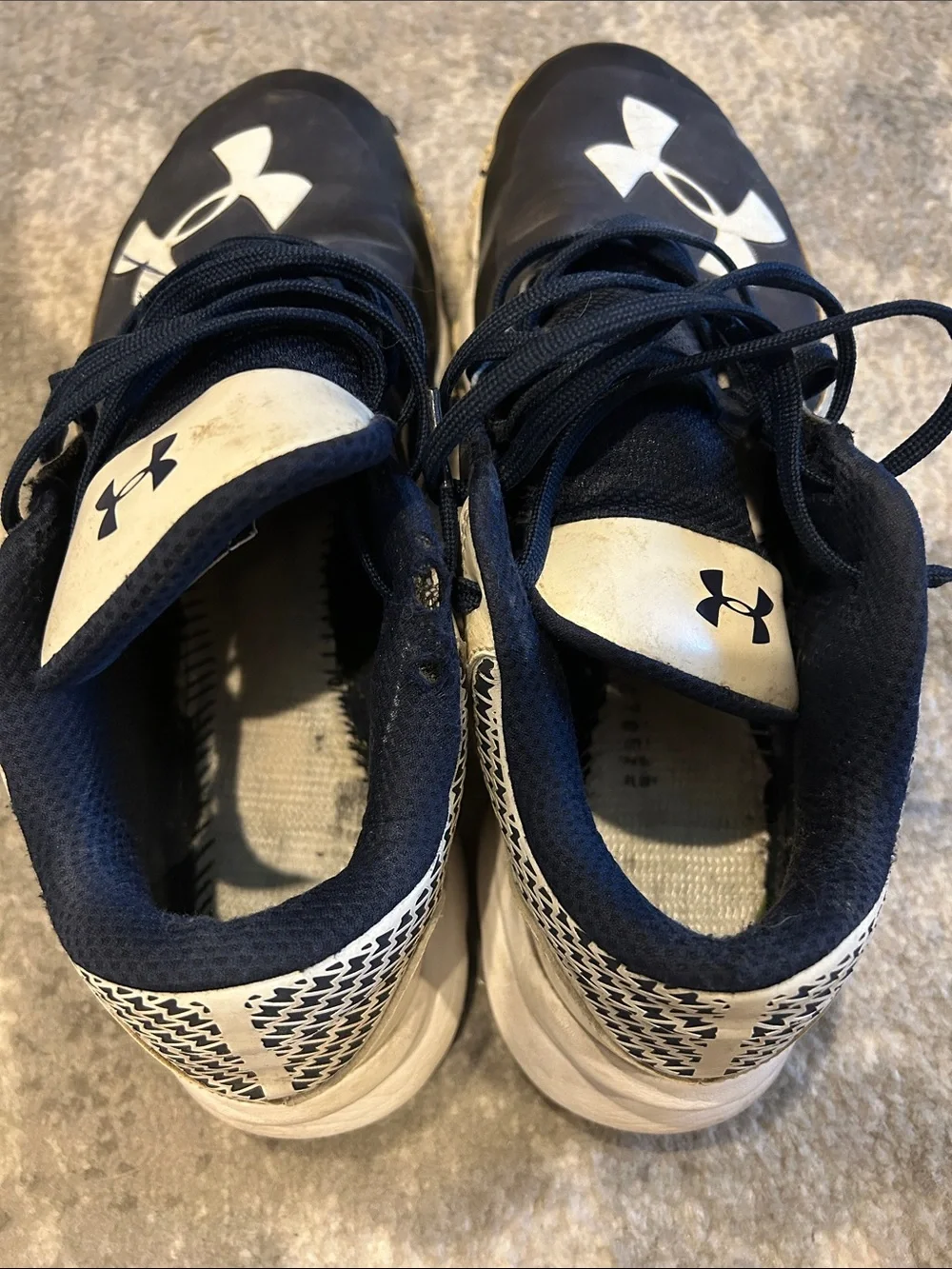Under Armour Men’s Navy and White Lace-Up Sneakers Size 9.5